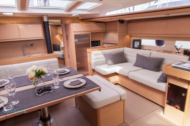 Mimosa_for_charter_saltwater_yachts_saltwateryachts